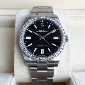 Rolex Oyster Perpetual 41mm Full Set 2023 UNWORN Diamanten 124300 Schwarz Diamond Bezel