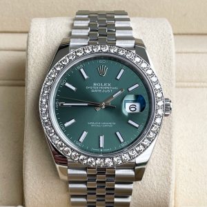 Rolex Datejust 41mm Full Set 2024 UNWORN Diamanten 126300 Grün Diamond Bezel