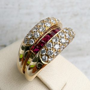 Bucherer Goldring 18k 750 mit Rubinen und Diamanten 1,5 ct Rubinen Funktion Damen Ring