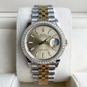 Rolex Datejust 36mm Full Set 2023 UNWORN Diamanten Ref: 126233 Dial Gold Diamond Bezel