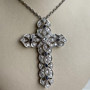 Kreuzkette Weißgold 18k Anhänger 2 ct. Diamanten Art Deco Stil Handarbeit Damenkette