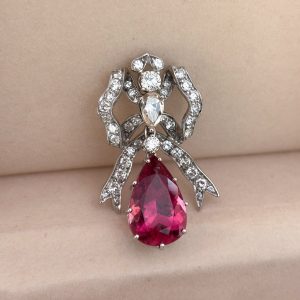 Anhänger Weißgold 18k mit Rubinen und Diamanten 4,2 ct. Art Deco Stil Damen